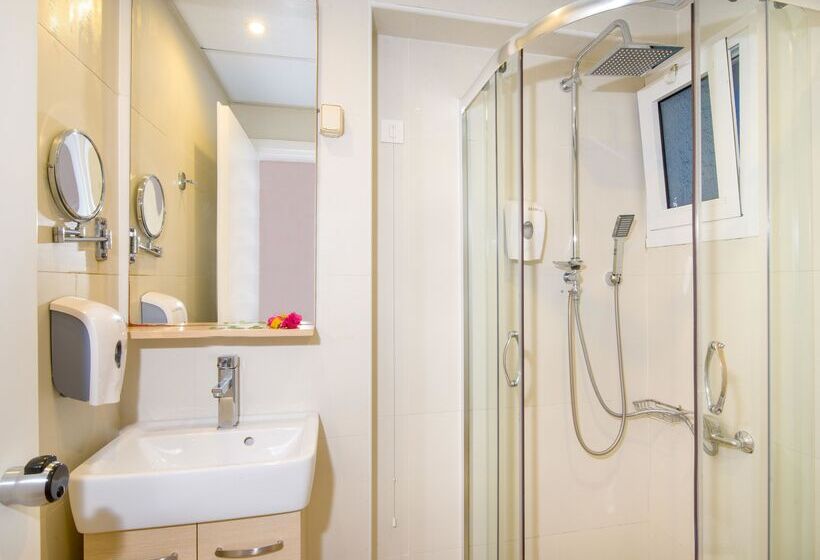 标准间带山景, Kalyves Beach