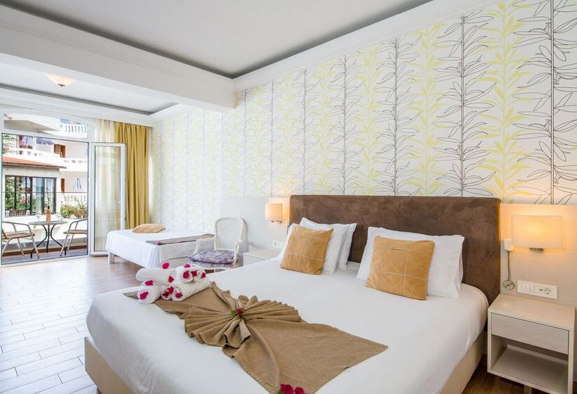 标准间侧面带海景, Kalyves Beach