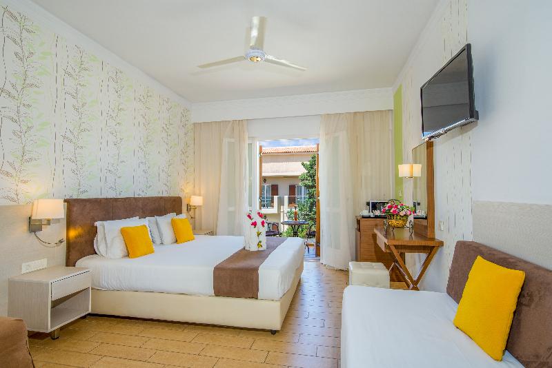 标准间侧面带海景, Kalyves Beach