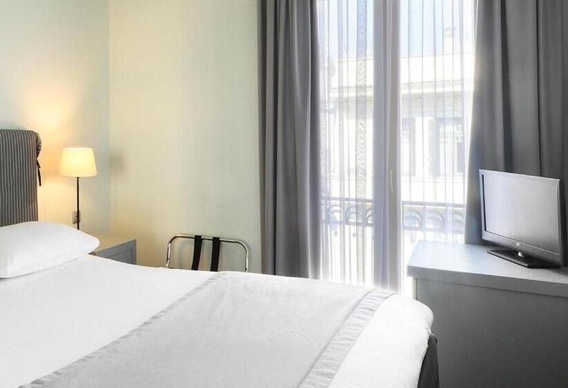 غرفة قياسية فردية, Le Palace