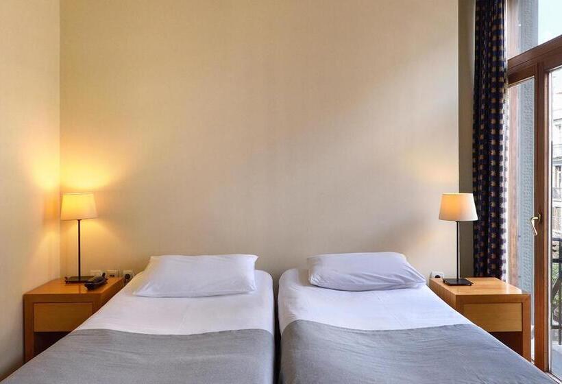 غرفة قياسية, Le Palace