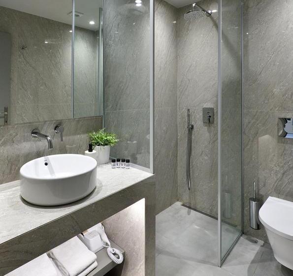 غرفة قياسية, Le Palace