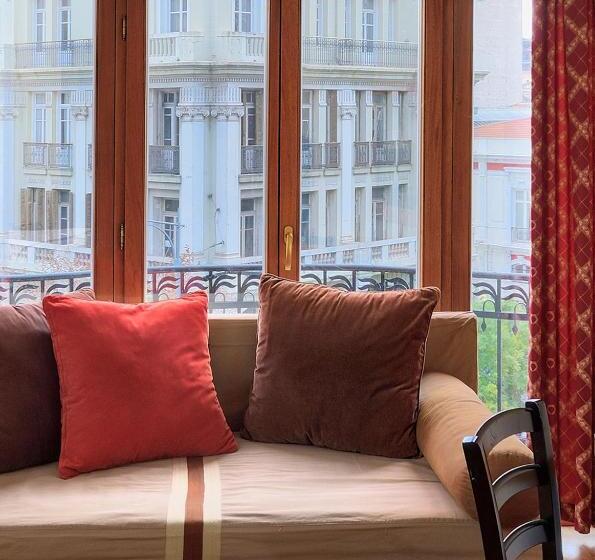 غرفة تنفيذية, Le Palace