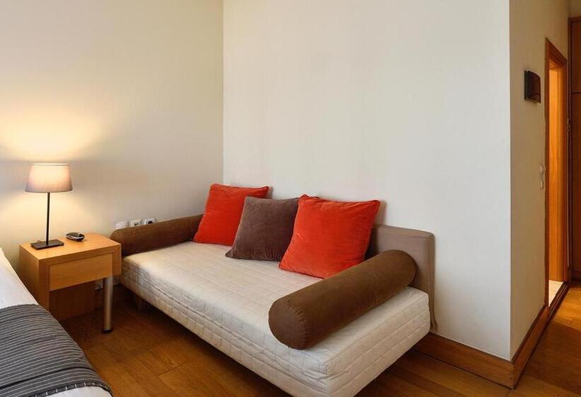 غرفة سوبيريور, Le Palace