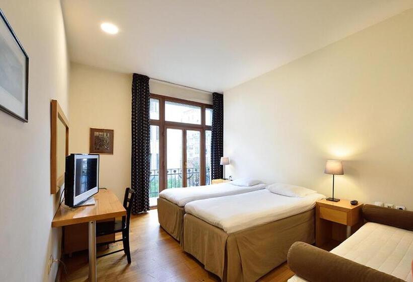 غرفة سوبيريور, Le Palace