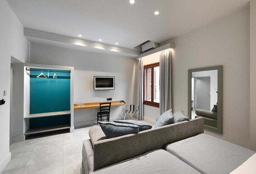 غرفة عائلية, Le Palace