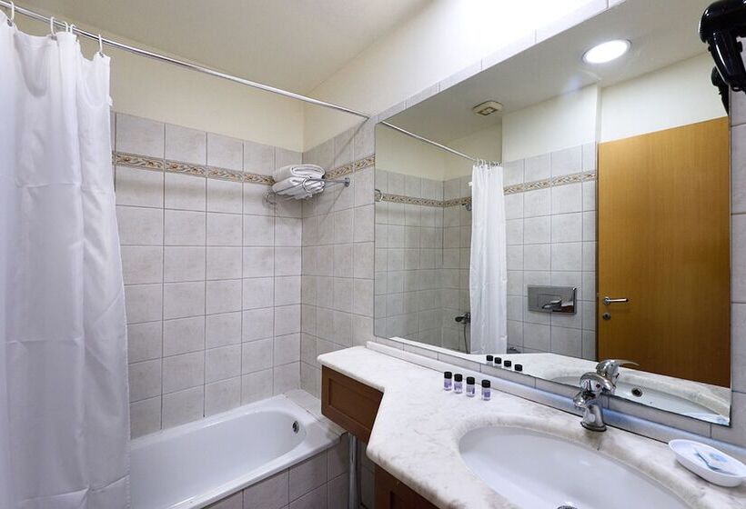 غرفة قياسية, Le Palace