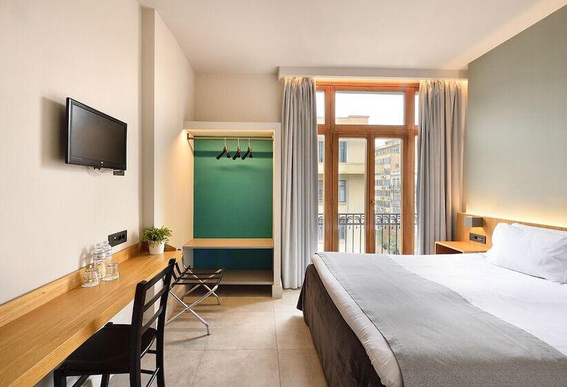 غرفة قياسية, Le Palace