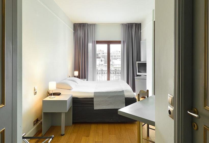 غرفة قياسية, Le Palace