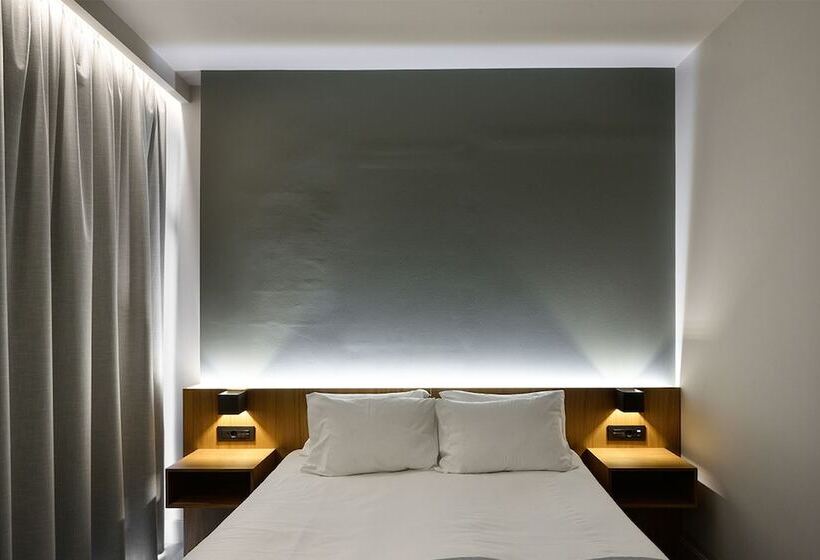 غرفة قياسية, Le Palace