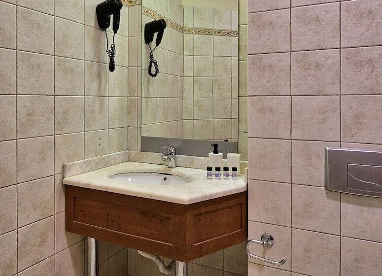 غرفة تنفيذية, Le Palace