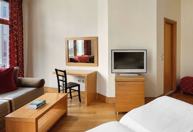 غرفة تنفيذية, Le Palace