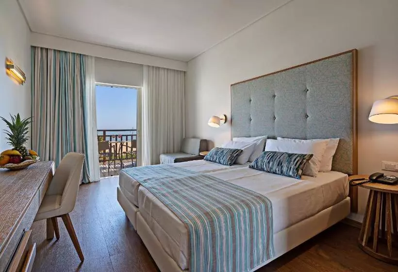 オーシャンビューのスタンダードバンガロー, Pilot Beach Resort