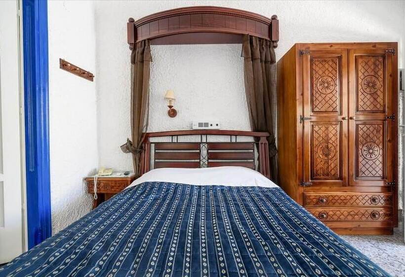 标准间, Porto Perissa