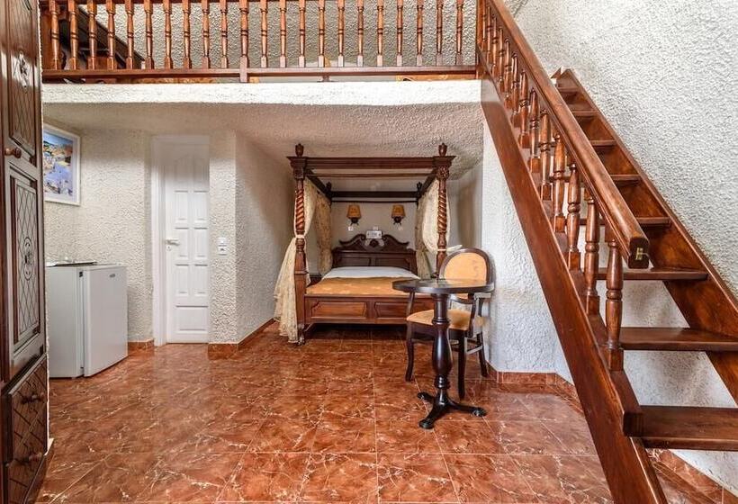 Семейный Номер, Porto Perissa