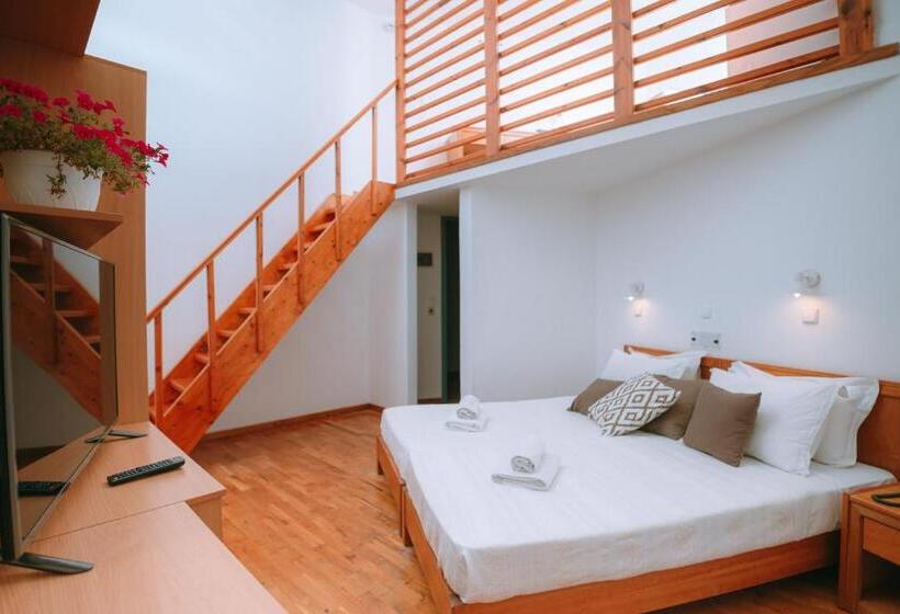 复式房间, Santa Marina Unique