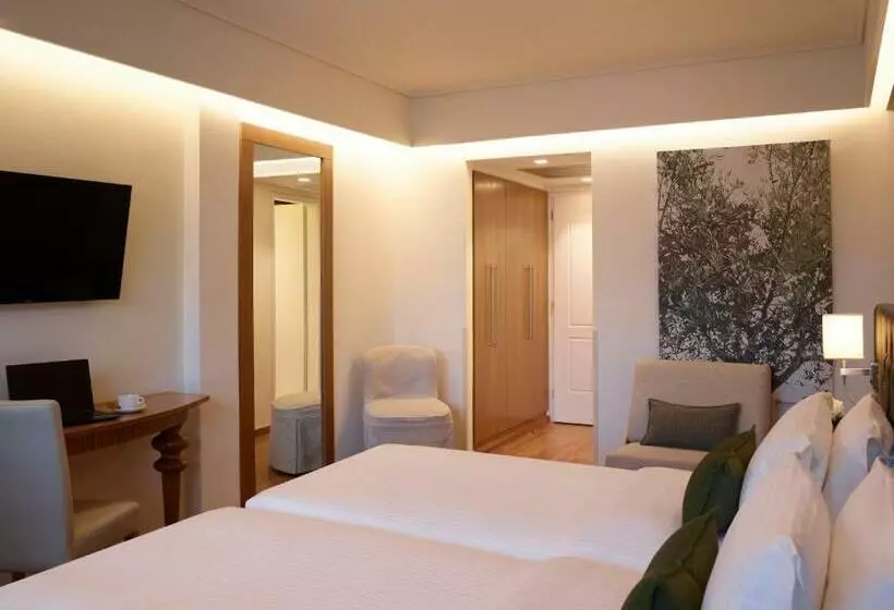 Executive-huone näköalalla, Titania