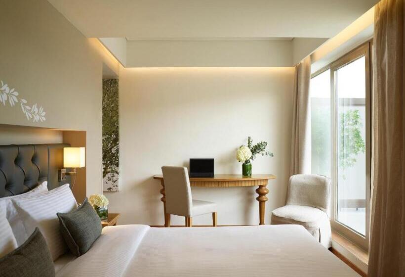 豪华房间, Titania