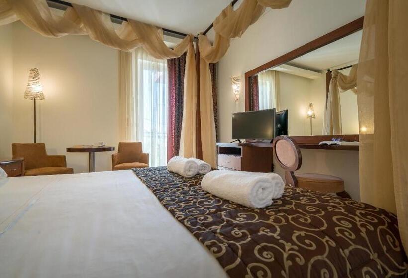 اتاق لوکس با بالکن, Zante Park Resort & Spa, Bw Premier Collection