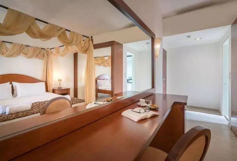 اتاق لوکس با بالکن, Zante Park Resort & Spa, Bw Premier Collection