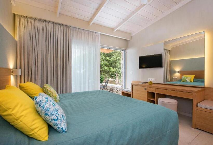 デラックスルーム, Makryammos Bungalows