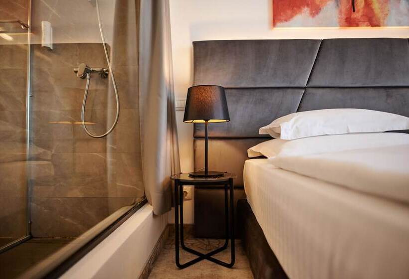 Номер Стандарт Индивидуальный, Paris