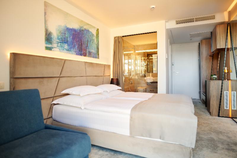 Номер Superior, Paris