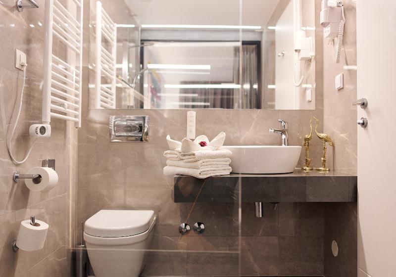 اتاق سوپریور خانوادگی, Paris