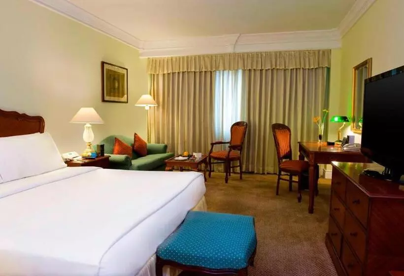 キングサイズベッドのエクゼクティブルーム, Le Royal Méridien Chennai