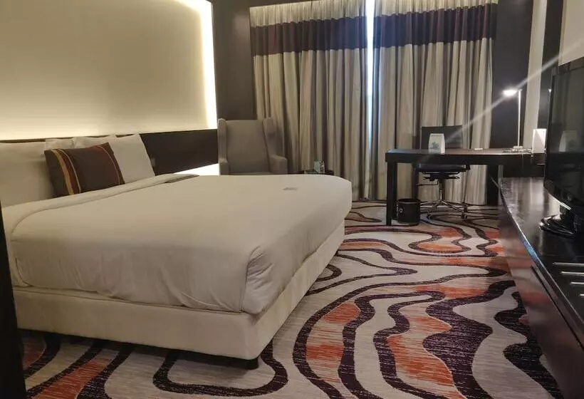 ロイヤルルーム, Le Royal Méridien Chennai