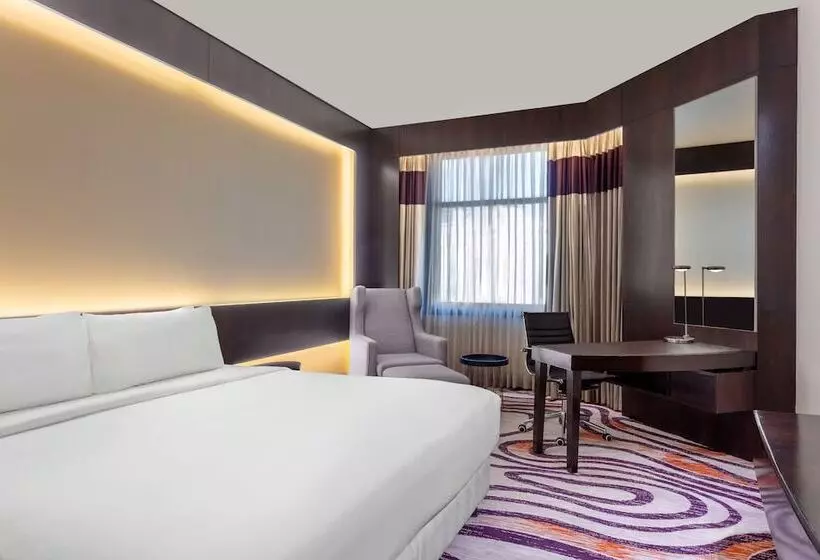 ロイヤルルーム, Le Royal Méridien Chennai