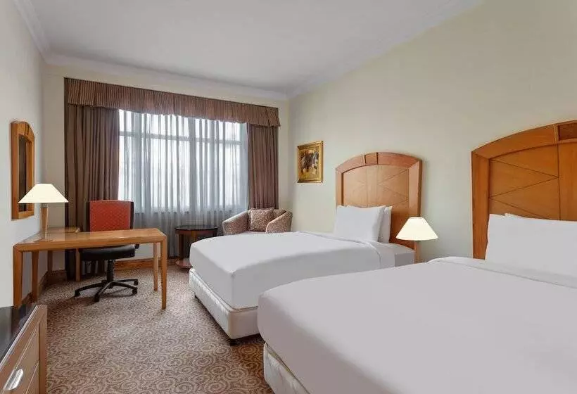 ロイヤルルーム, Le Royal Méridien Chennai