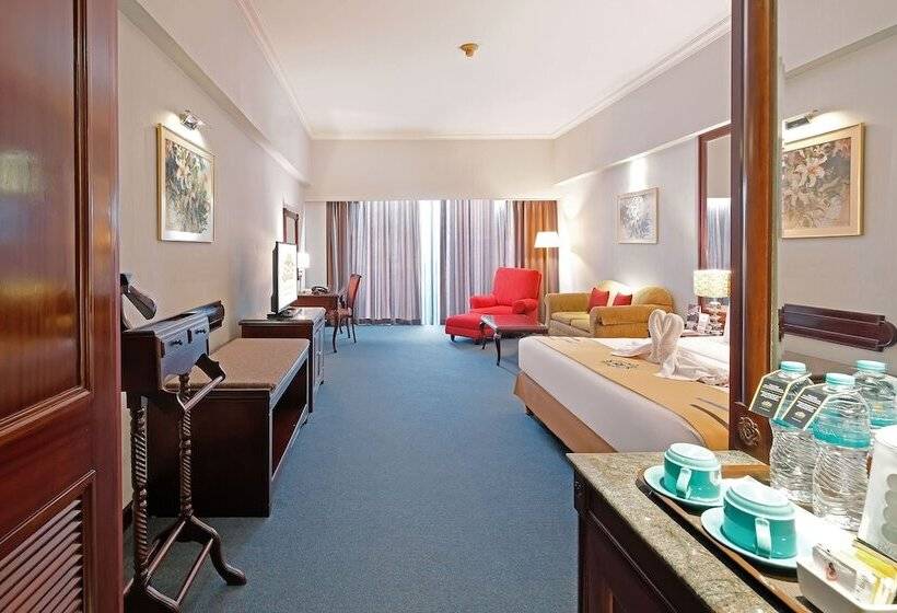 Executive Oda, Sunlake Waterfront Resort & Convention