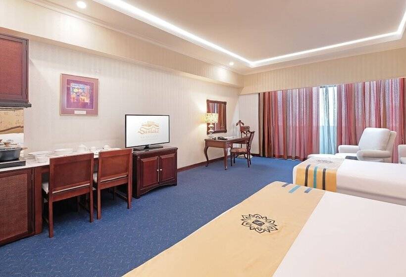 Номер Executive, Sunlake Waterfront Resort & Convention