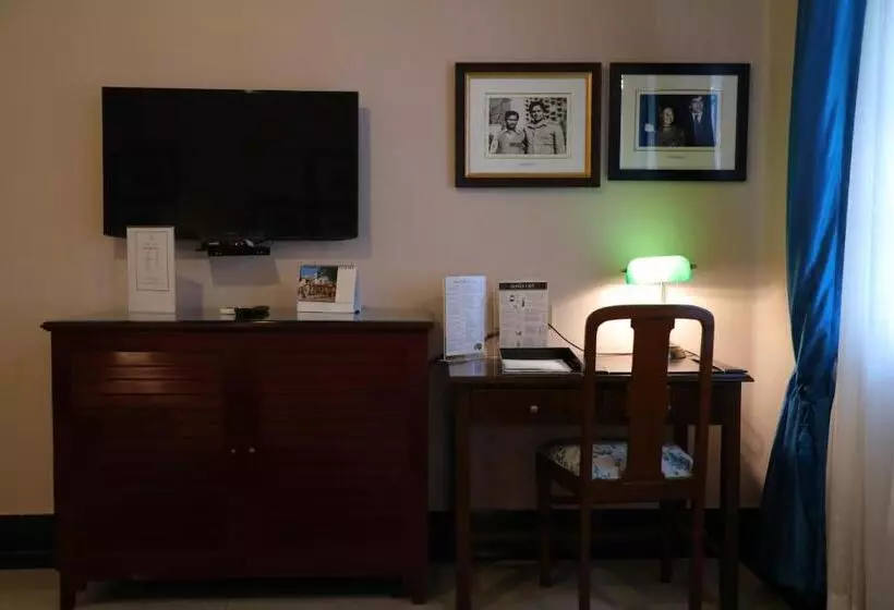 デラックスルーム, The Elgin Fairlawn Kolkata