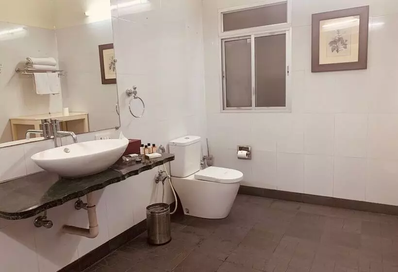 デラックスルーム, The Elgin Fairlawn Kolkata
