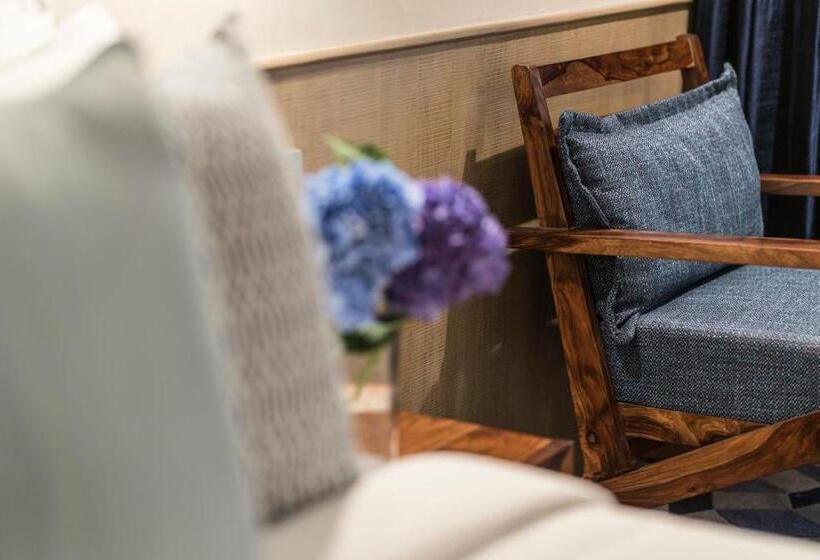 테라스 디럭스 룸, The Park Bangalore