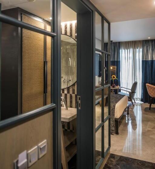 테라스 디럭스 룸, The Park Bangalore