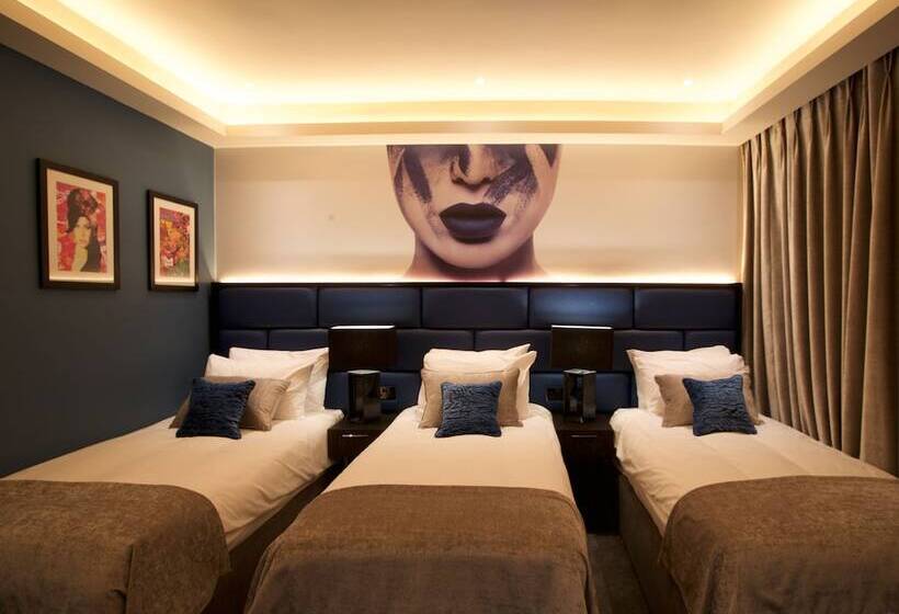 标准三人间, The Residence