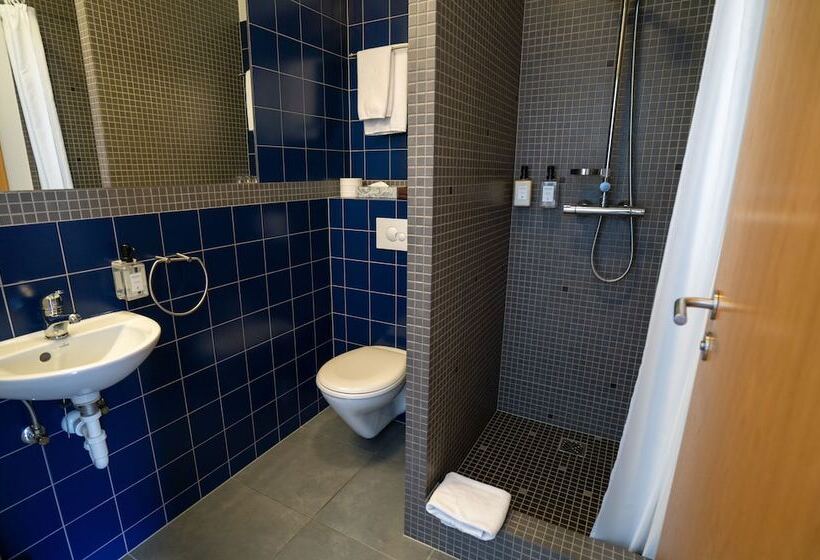 اتاق استاندارد یک نفره, Valaskjalf