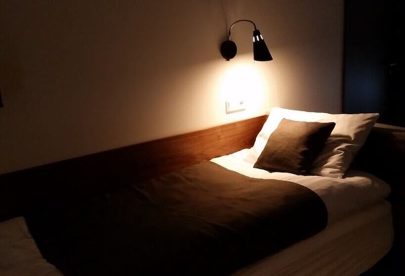 اتاق استاندارد یک نفره, Valaskjalf