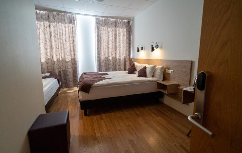 اتاق استاندارد سه نفره, Valaskjalf