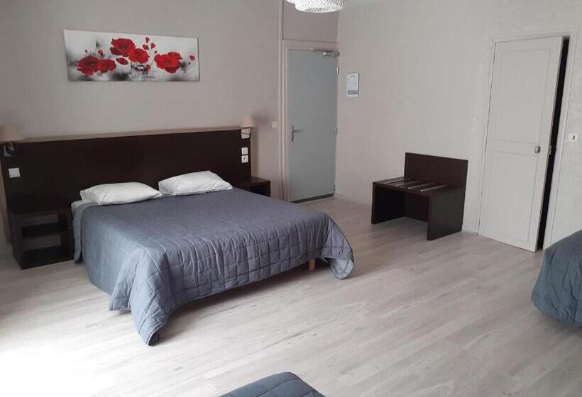 חדר משפחתי, Hôtel De France