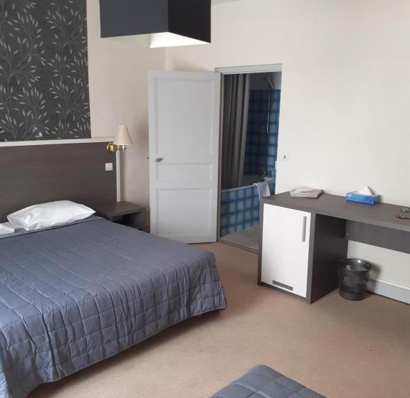 חדר סטנדרט לשלושה, Hôtel De France