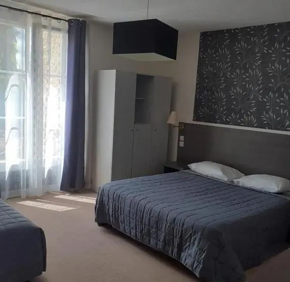 スタンダードトリプルルーム, Hôtel De France