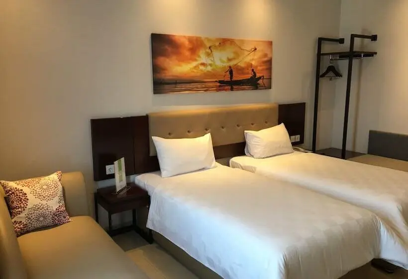 Deluxe Szoba, Primebiz Tegal