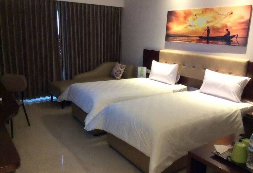 デラックスルーム, Primebiz  Tegal