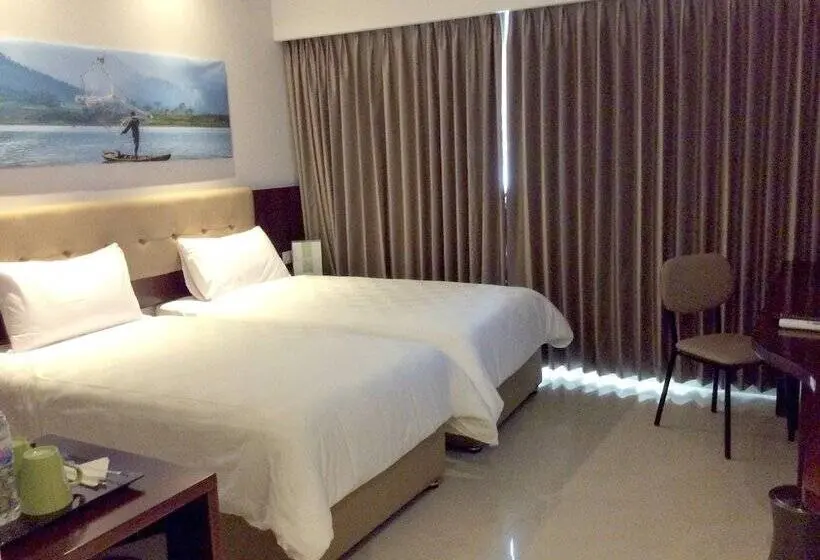 Superior Szoba, Primebiz Tegal
