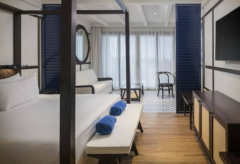 سوییت جونیور با چشمانداز استخر, Ocean Coral Spring Resort - All Inclusive