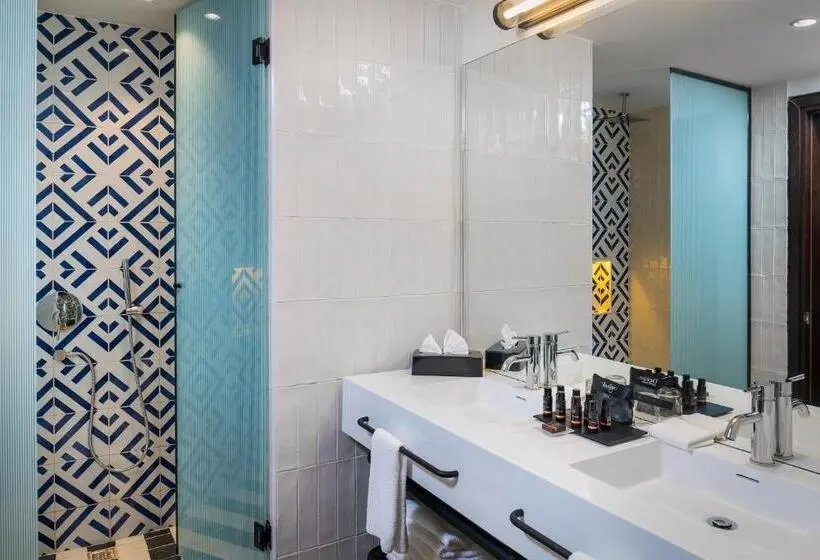 چشمانداز دریای سوئیت جونیور پرستیژ, Ocean Coral Spring Resort - All Inclusive